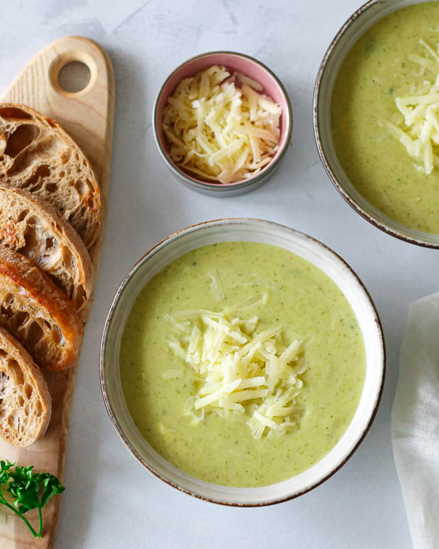 Trinta brokolių sriuba su sūriu