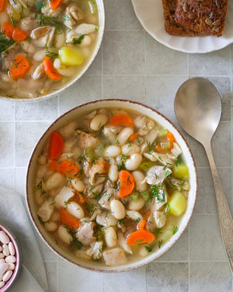 Vištienos ir pupelių sriuba