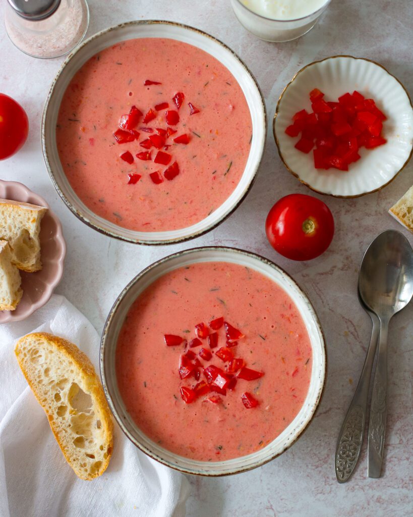 Šalta pomidorų sriuba su kefyru